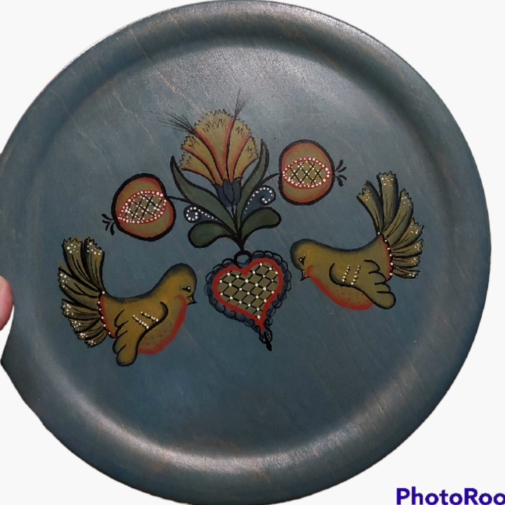 Vintage Pennsylvania Dutch Wooden Plate Decor Handpainted 11.5". Farmhouse cotta
